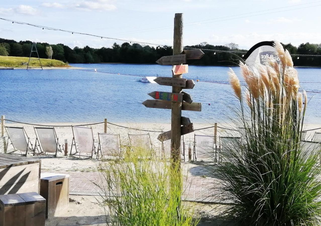 Ferienhaus Maja Am See Ауріх Екстер'єр фото